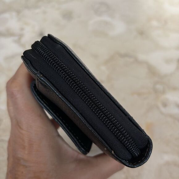 Ricardo Beverly Hills Leather RFID Long Zippered Wallet - Picture 6 of 13